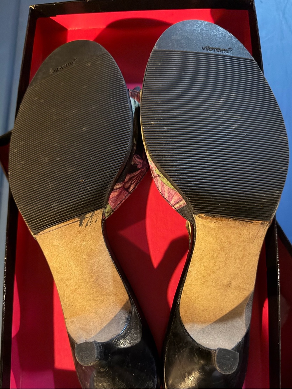 Beverly Feldman Panache Fan Mule, size 9 - Picture 9 of 9